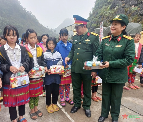 Ban Thanh niên Quân đội phối hợp tổ chức nhiều hoạt động an sinh xã hội tại tỉnh Hà Giang